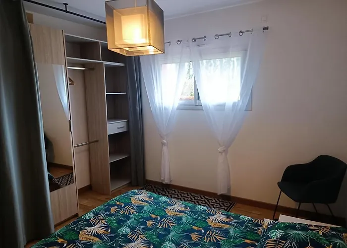 Marianne-jacky Lemans Bed and breakfast Montbizot